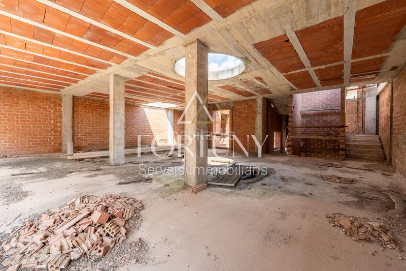 Foto 604a4afe-11e5-4902-b6fd-e646e3a47868. Casa amb aparcament a Nulles