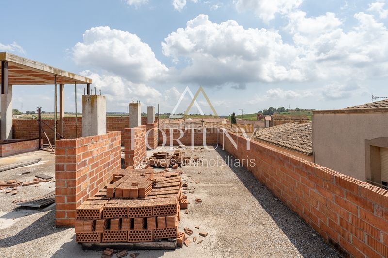 Foto a6c86db0-521d-4ad2-8e4c-c9c9f62e567a. Casa amb aparcament a Nulles