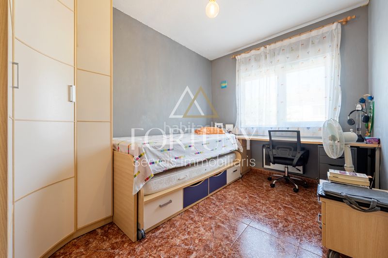 Foto 69d947d8-41b2-420e-a5e6-c9a73c92227e. Casa amb aparcament piscina a Campclar Tarragona
