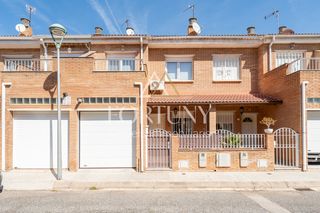 Haus in Campclar. Casa en venta en torreforta