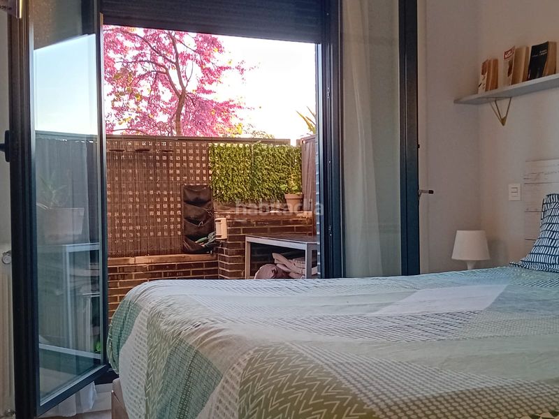 Foto 1f1de888-2aba-479a-b161-427074fc2c51. Pis amb calefacció aparcament piscina a Almendrales Madrid