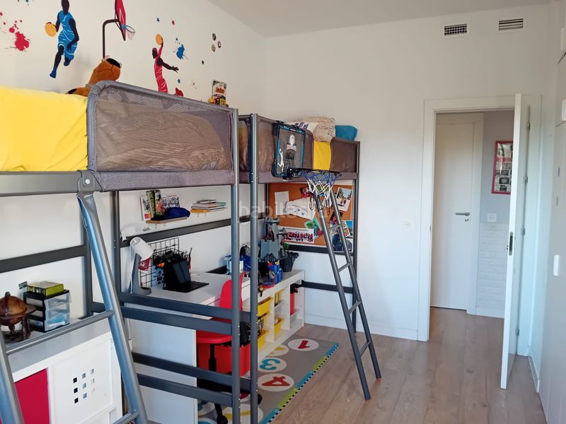 Foto 5903b20d-e64b-458c-92d8-8fa79363161d. Pis amb calefacció aparcament piscina a Almendrales Madrid