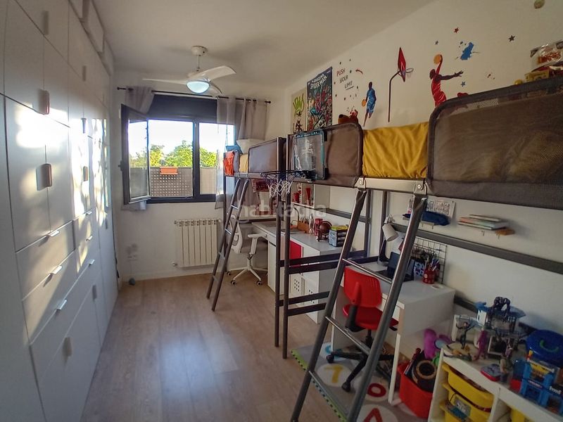 Foto 91574be6-e1df-44a3-aa07-73605bd702e4. Pis amb calefacció aparcament piscina a Almendrales Madrid