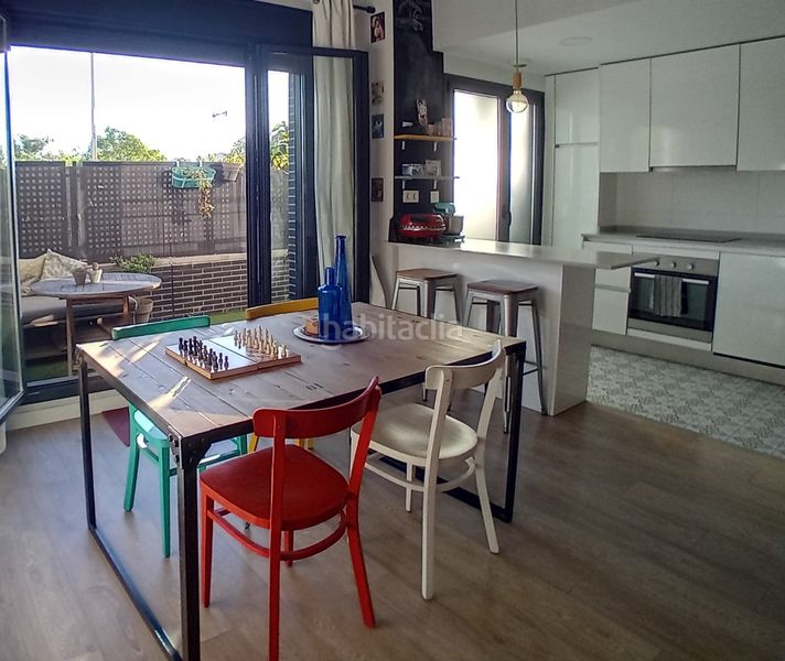 Foto a4597715-6d6f-4cfa-93ad-9deb0cef1e34. Pis amb calefacció aparcament piscina a Almendrales Madrid