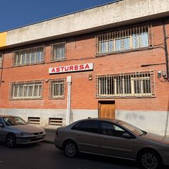 Industrial building in Calle perez galdos 5. Nave en venta en oviedo, muy cerca del centro.