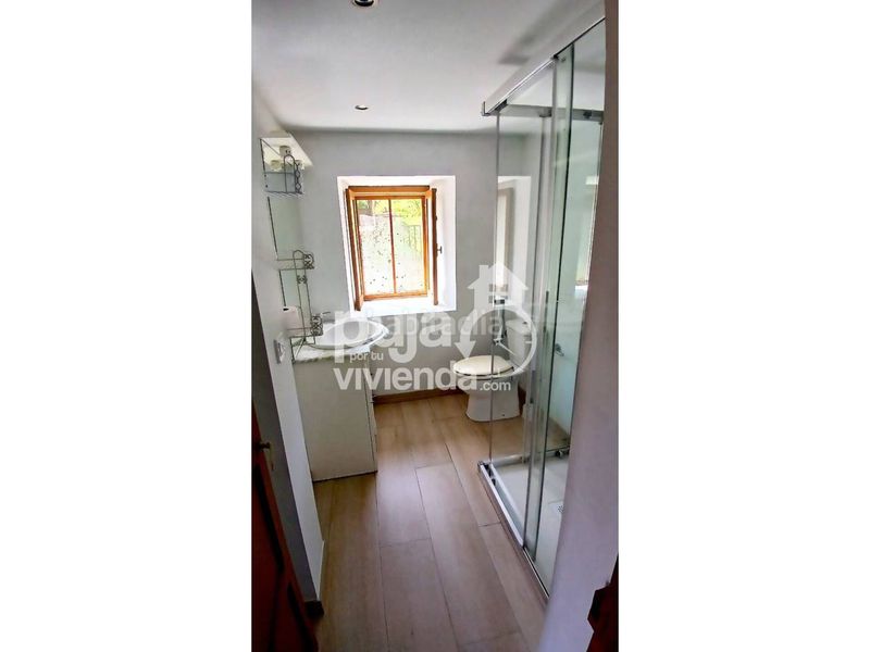 Foto b8288ec5-6c6e-4293-97a0-0b304ce641ee. Casa amb aparcament a Tineo