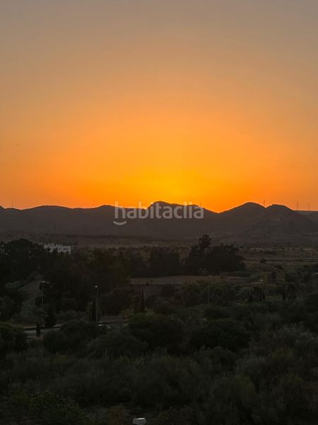 Foto efda761c-b7f2-4599-8717-0c252b5d5c26. Pis amb aparcament piscina a El Consul - Ciudad Universitaria - El Romeral Málaga