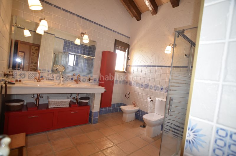 Foto 7e3f4e4a-6155-46db-8211-e9c24e61ce19. Chalet in calle francisco delgado alonso 37 in Madroño (El)