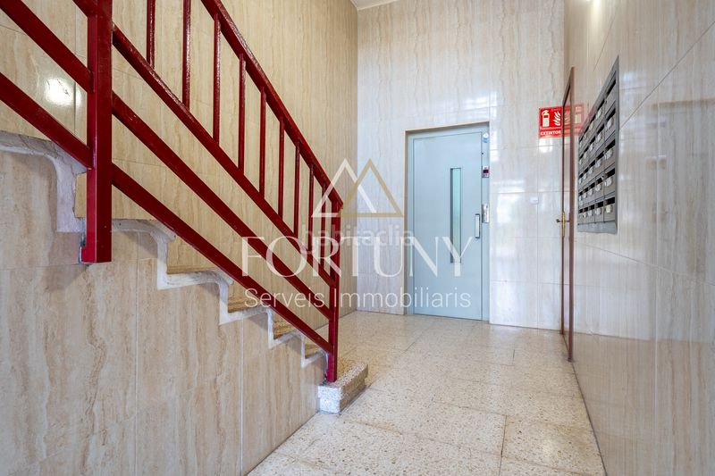 Foto 4869f527-b667-4318-bf69-d6687a262ffc. Pis amb aparcament a Torreforta Tarragona