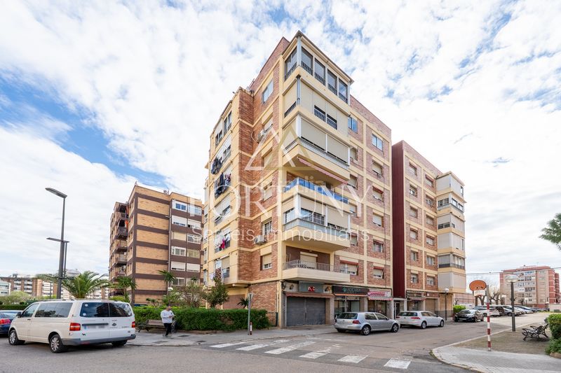 Foto 7dec4f79-7a64-430f-ab85-cb4be497abea. Pis amb aparcament a Torreforta Tarragona