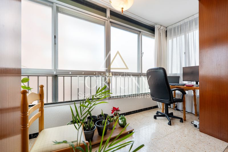 Foto f62a37a9-7551-4613-9a6e-8b967fad6f79. Pis amb aparcament a Torreforta Tarragona