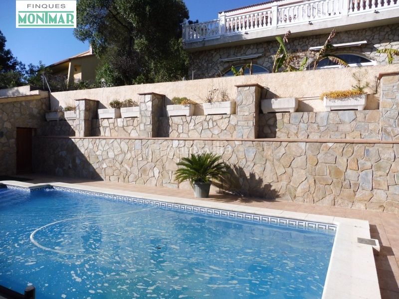 Foto 251ad3c1-2478-4025-9d1c-185ddf1c4a5a. Casa amb calefacció aparcament piscina a Olivella