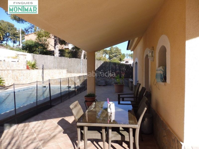 Foto b93de9b5-ac6e-45e2-9bf9-3e53db36be37. Casa amb calefacció aparcament piscina a Olivella