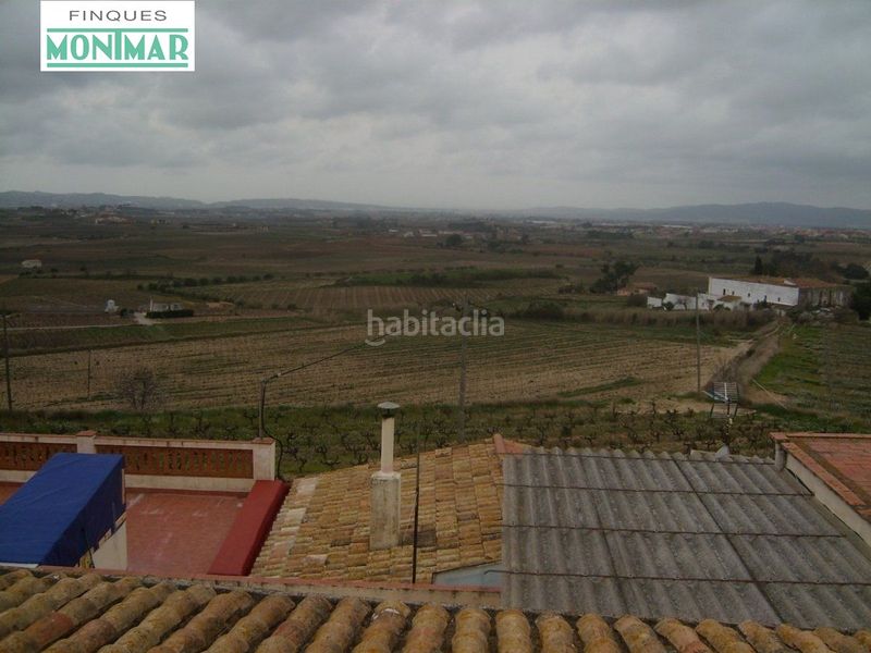 Foto 0279234d-4345-4b34-b466-294a53cd7bac. Masia a Sant Jaume dels Domenys
