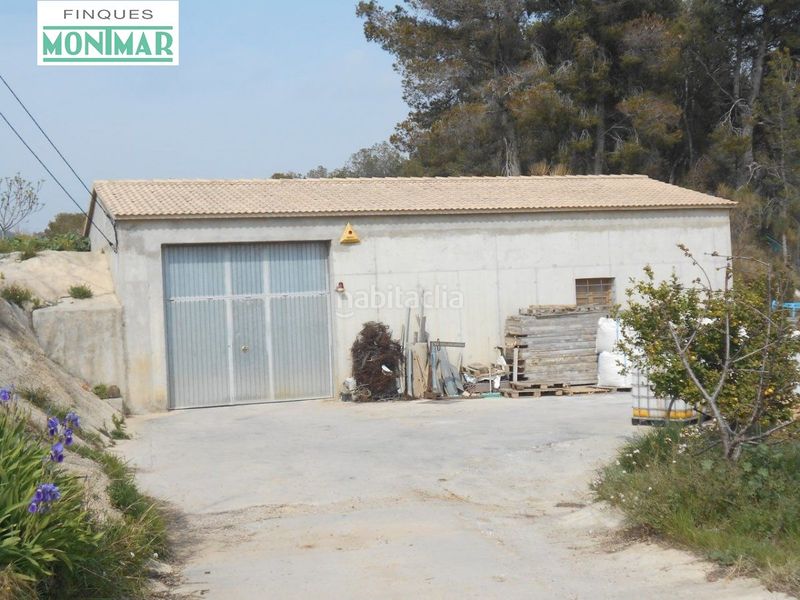 Foto d8b0e906-6d7d-4183-a03d-f9015ad76f78. Masia a Sant Jaume dels Domenys