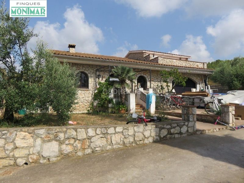Foto 66741964-3d6f-4f75-8367-fb4766dabfe4. Masia amb piscina a Canyelles