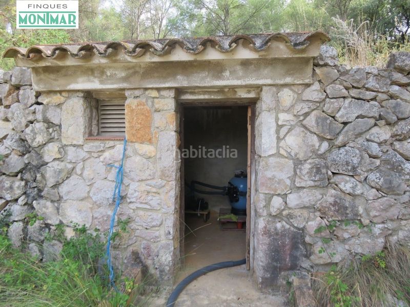 Foto b01e523a-9584-42e3-afb6-44627d41f5fb. Masia amb piscina a Canyelles