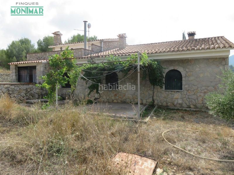 Foto d74de431-5016-4524-96f4-b76f5e23ef18. Masia amb piscina a Canyelles