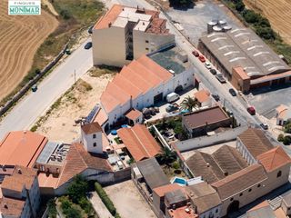 Locale commerciale  Carrer carrer de tarragona. Bodega y restaurante con 3.025 m2 de finca en el centro de la se