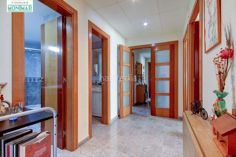 Foto 8a0a1b71-8bc5-42ec-8ab5-2beadd98458f. Àtic a Centre Sant Pere de Ribes