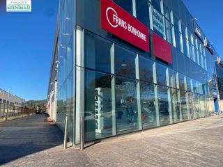 Rent Industrial building  Rambla dels països catalans. Nave diáfana de 800 m2 en alquiler en ronda europa, vilanova i l