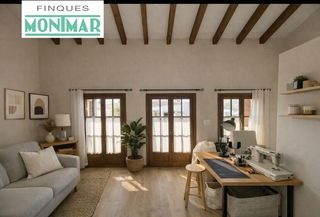 Casa in Centre. Casa con cuatro dormitorios y jardin en el centro de sant pere d