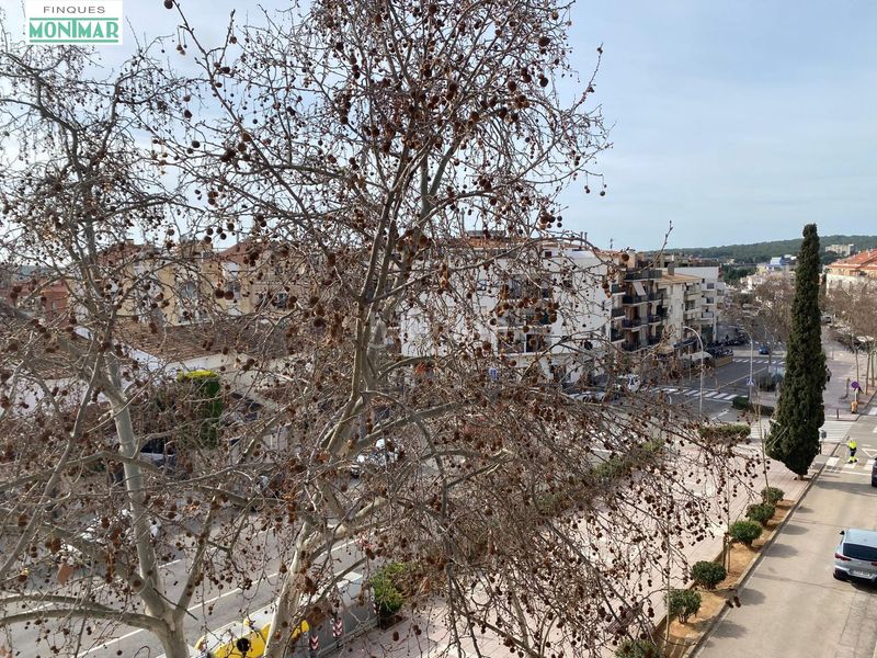 Foto ccb18ca2-8ce5-4a71-998b-6c8411c1d673. Àtic amb aparcament piscina a Centre Sant Pere de Ribes