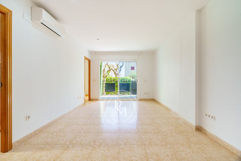 Foto 9bb9f0a8-8321-4915-b55d-960c7d9b9fb3. Flat with heating parking pool in Sant Salvador Coma-ruga
