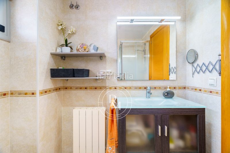 Foto d80a222a-f973-47fe-81a3-c3ef13450696. Casa aparellada amb xemeneia calefacció aparcament piscina a Roda de Barà