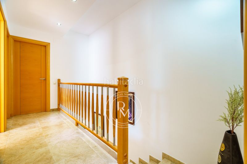 Foto f595f668-d661-48b3-a053-aeb02c104bb3. Casa aparellada amb xemeneia calefacció aparcament piscina a Roda de Barà