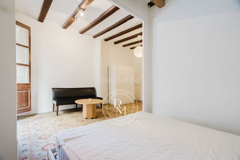 Foto b910e68f-4a57-41ac-9ea3-7a9e5a0647e5. Pis a St. Pere - Sta. Caterina - El Born Barcelona