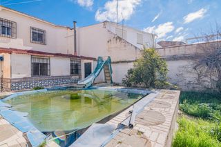 Haus  Calle calle campo santo. Amplia casa en las gabias con patio de unos 40 m2