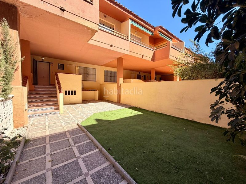 Foto cfdc5d58-25a9-4f6f-9774-e77047b9df0a. Xalet amb aparcament piscina a Salobreña costa Salobreña