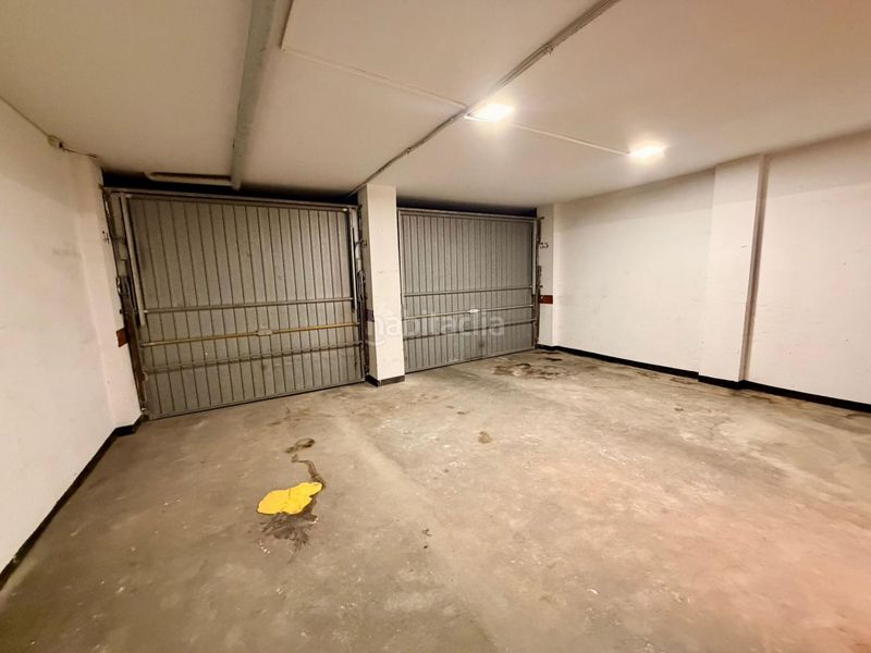 Foto e9819816-cc94-44fb-b1a2-7b26e33bb06c. Xalet amb aparcament piscina a Salobreña costa Salobreña