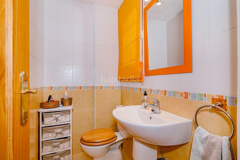 Foto 0f92bca5-0b6c-4eb1-b3b3-2019667a5655. Casa adossada amb aparcament a Cijuela