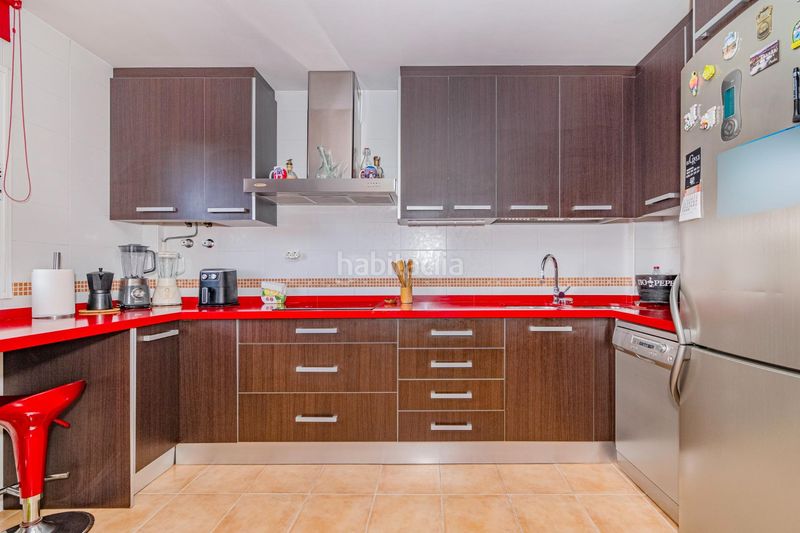 Foto 163eee48-73eb-4e9e-acbc-2234f64d572c. Casa adossada amb aparcament a Cijuela