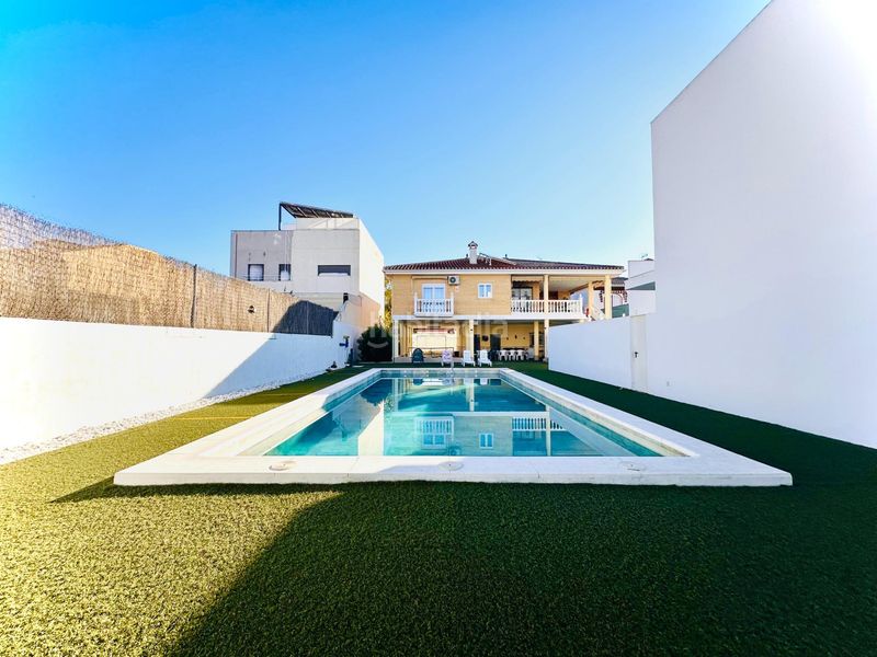 Foto 45def3a4-cdd0-4129-ba69-8a03e39a7e4b. Chalet espectacular chalet en Santa Fe