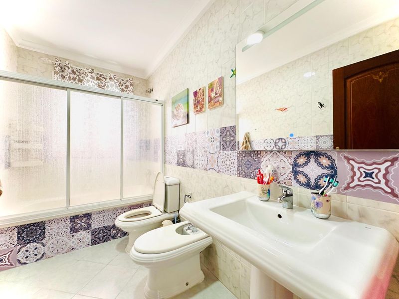 Foto fec04cc1-a1ba-4829-9686-771de7933c68. Chalet espectacular chalet en Santa Fe