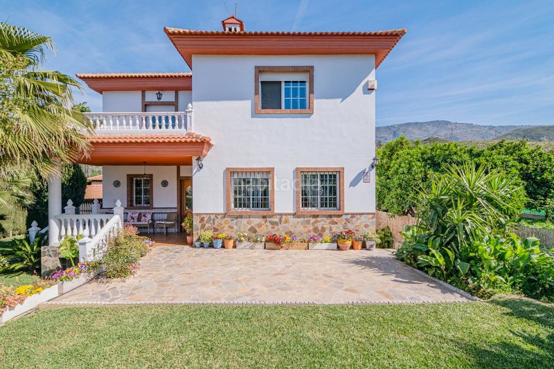 Foto 8f1f36d2-9d16-4375-88c6-7a5cf79ac121. Xalet amb aparcament piscina a Órgiva