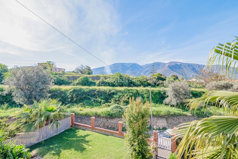 Foto b5af9e4d-df14-4992-99c6-5fc958f8d831. Xalet amb aparcament piscina a Órgiva