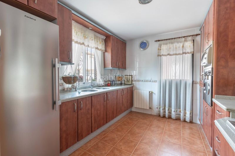 Foto cc46fb83-6ae7-4611-a526-deb5980d8571. Casa aparellada amb calefacció aparcament piscina a Gójar