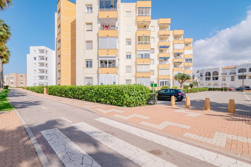 Foto ccadeb45-9a6e-4347-8b8a-f138b7e3ae67. Pis amb aparcament a Playa de Granada Motril