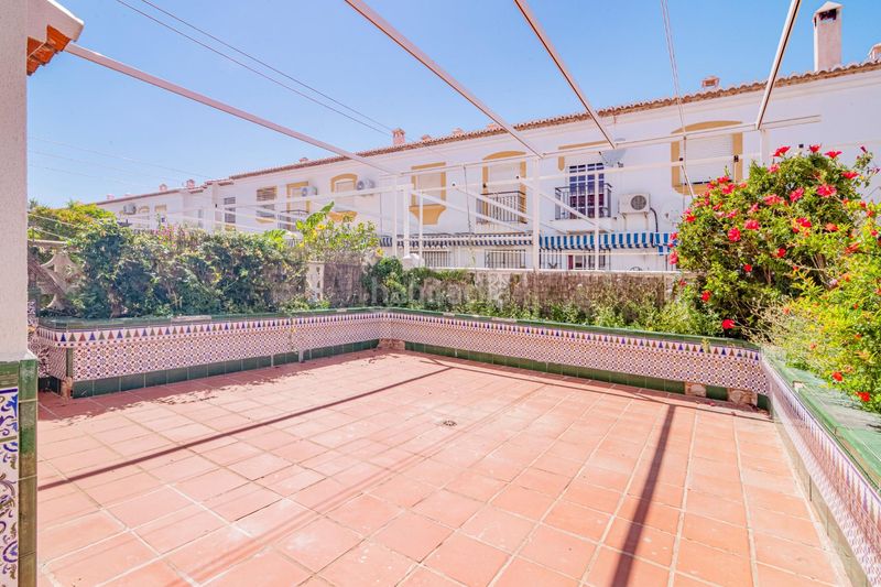Foto b5248aa2-a52c-491f-bf2f-34c9bd8a9c5e. Casa adossada a Salobreña costa Salobreña