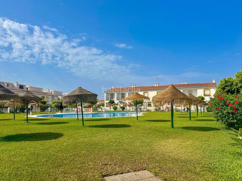 Foto b3273fc4-6ed0-41de-a86d-8911cacb8263. Casa amb aparcament piscina a Salobreña costa Salobreña