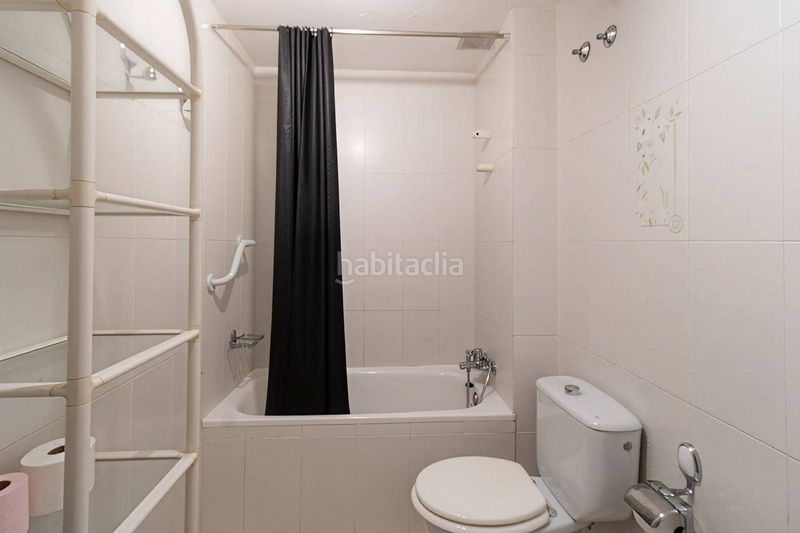 Foto d71df6d7-cea0-4704-8089-4ef6d5d7cb38. Casa amb aparcament piscina a Salobreña costa Salobreña