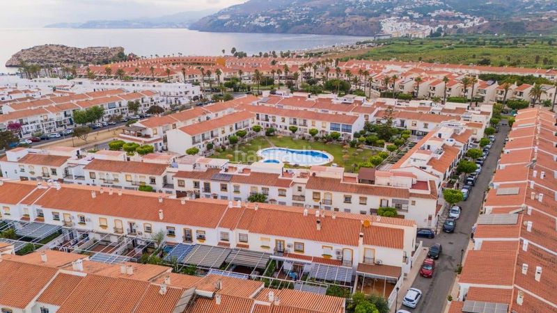 Foto f1e3f13d-4827-4e91-be89-c689536fe6de. Casa amb aparcament piscina a Salobreña costa Salobreña