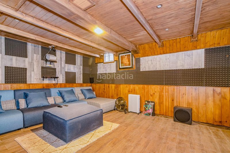 Foto 0208fc02-b305-4490-bdc2-a853042b1459. Casa aparellada amb calefacció aparcament piscina a Armilla