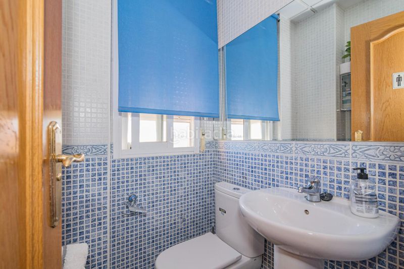Foto f87a7c9c-e4b5-46d1-af6f-1fc007143a76. Casa aparellada amb calefacció aparcament piscina a Armilla