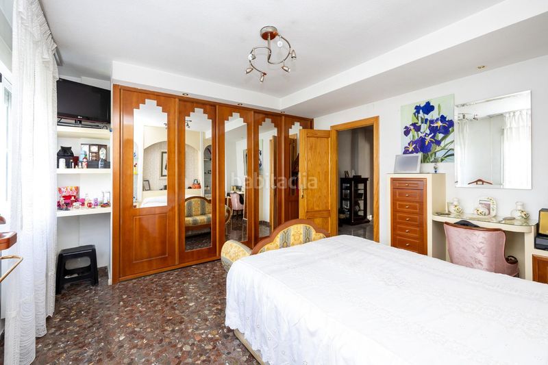 Foto e3b186be-3b8f-4dac-b0d7-c0535f4b8b28. Casa adossada amb aparcament a Maracena