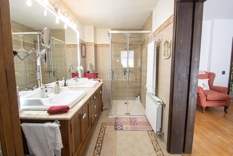 Foto 2603011f-1678-4765-a182-616e867b9753. Casa amb calefacció aparcament a Peligros